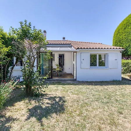 Nyaraló Charmante Maison Proche